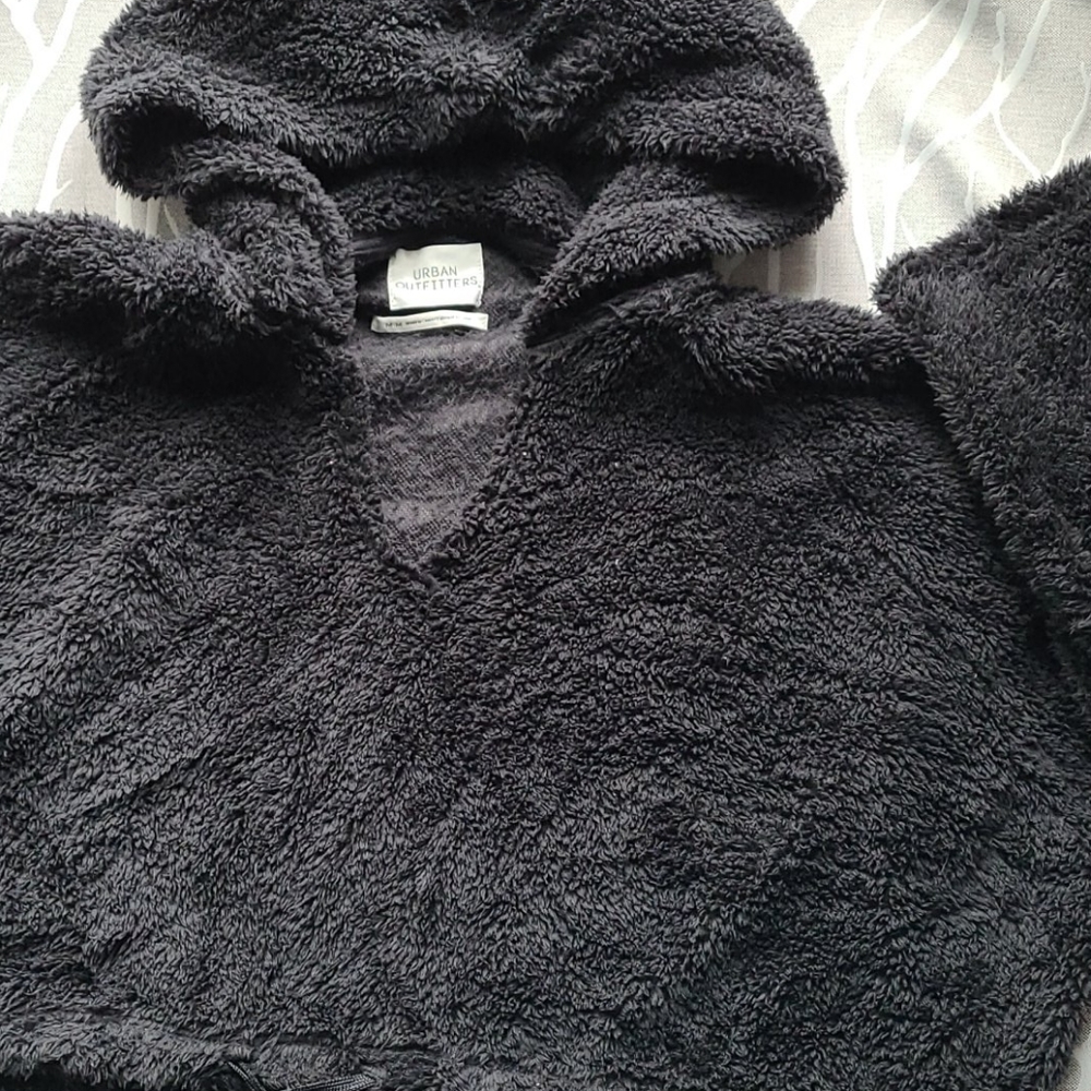 Urban outfitters pullover